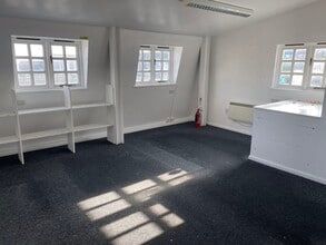 1 Christ Church Sq, Lowestoft to rent Interior Photo- Image 2 of 4