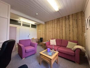 School Gdns, Shrewsbury to rent Interior Photo- Image 2 of 3