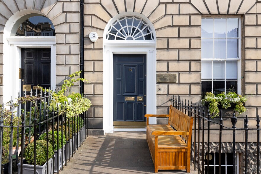 14 Albany St, Edinburgh to rent - Building Photo - Image 2 of 12