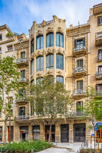 Carrer De Girona, Barcelona, Barcelona for rent Primary Photo- Image 1 of 4