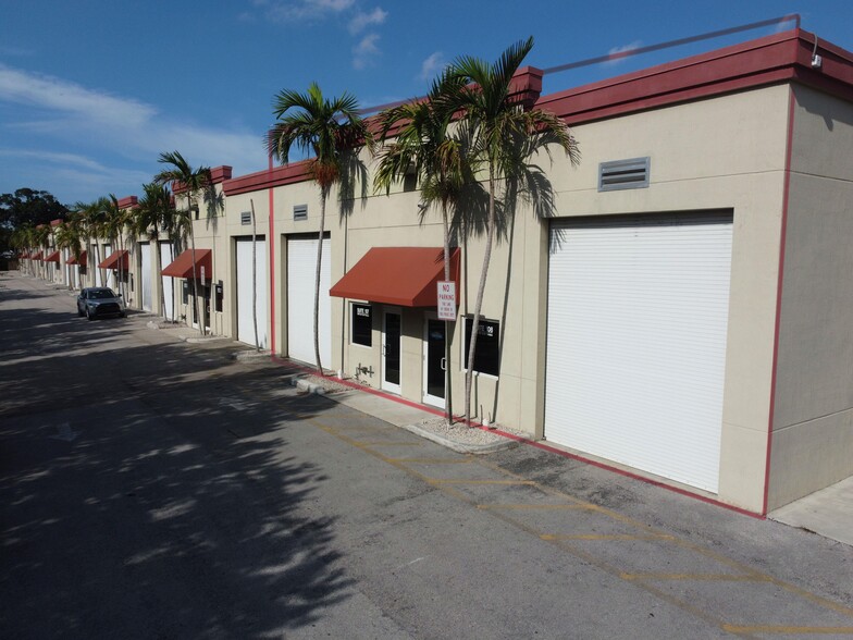 2960 SW 23rd Ter, Fort Lauderdale, FL for sale - Building Photo - Image 3 of 7