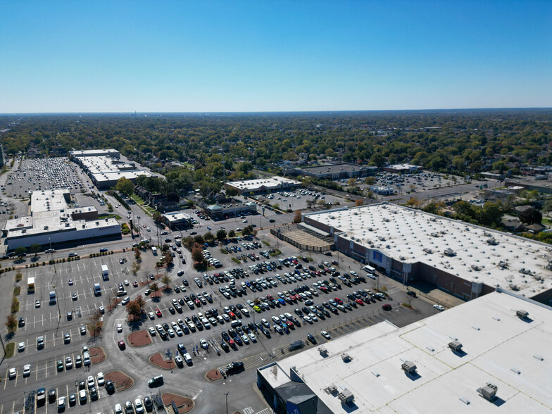 2525-2535 W 95th St, Evergreen Park, IL for rent - Building Photo - Image 3 of 4