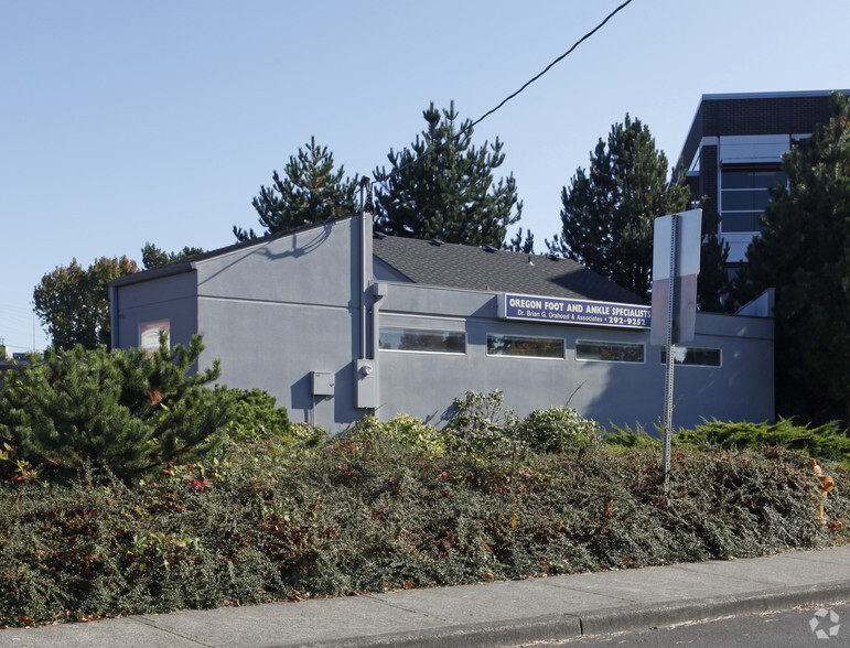 1450 SW Marlow Ave, Portland, OR for rent - Building Photo - Image 2 of 27