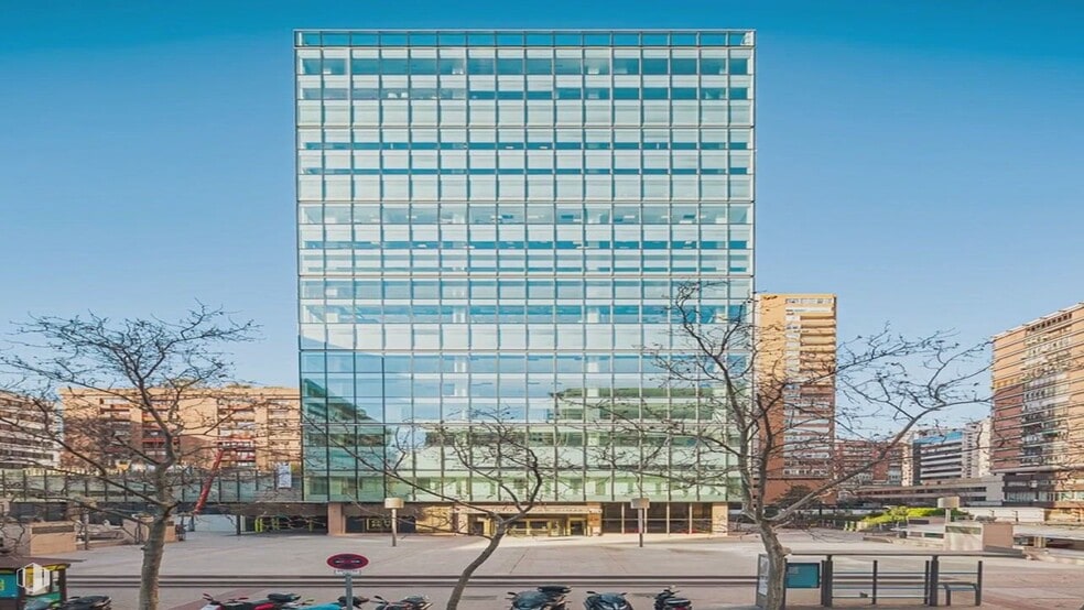 Calle Rosario Pino, 14 - 16, Madrid, Madrid to rent - Commercial Listing Video - Image 2 of 11