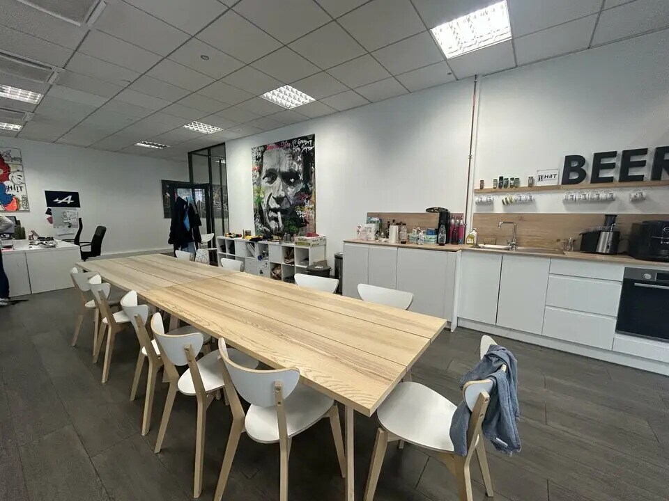 Office in Lyon to rent Interior Photo- Image 1 of 19