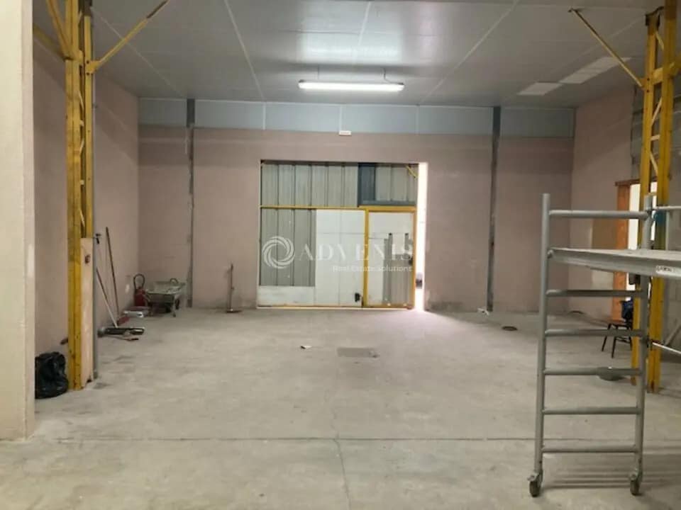 Location Commerce 460 m² - Photo 1
