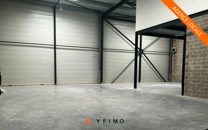 Vente Entrepôt 888 m² - Photo 1