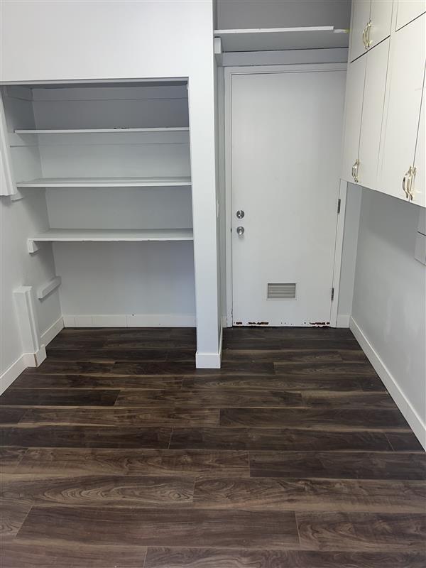 1900-1950 Lonsdale Ave, North Vancouver, BC to rent Interior Photo- Image 1 of 8