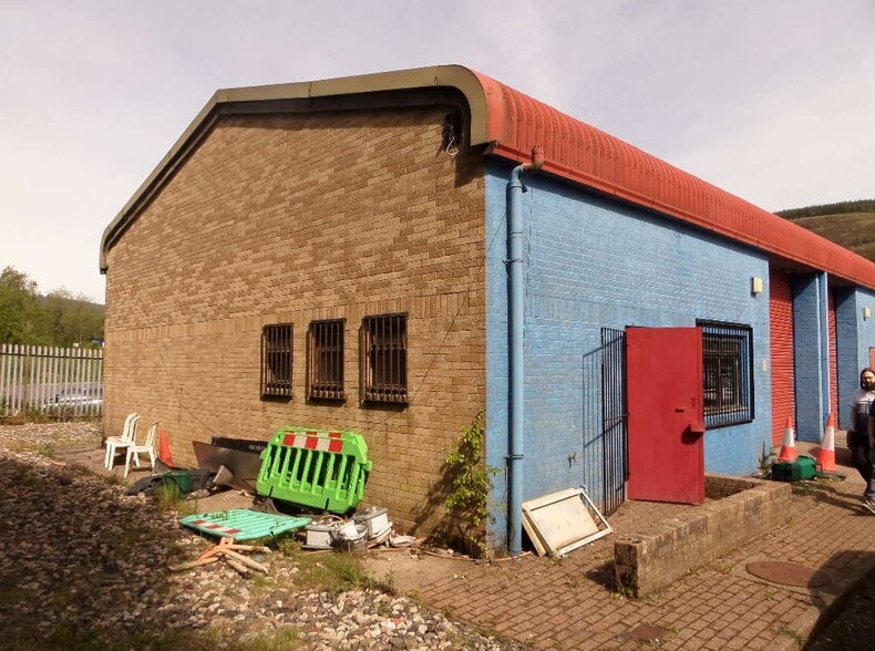 Highfield Industrial Estate, Ferndale to rent - Building Photo - Image 1 of 3