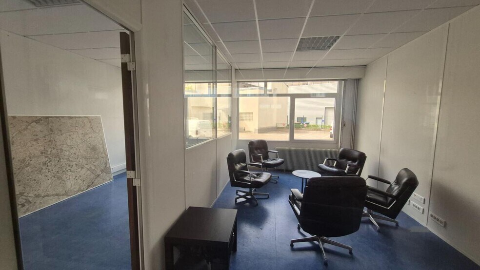 Office in Montreuil for sale - Building Photo - Image 2 of 4