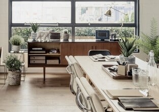 Fleming Way, Isleworth to rent Interior Photo- Image 2 of 3