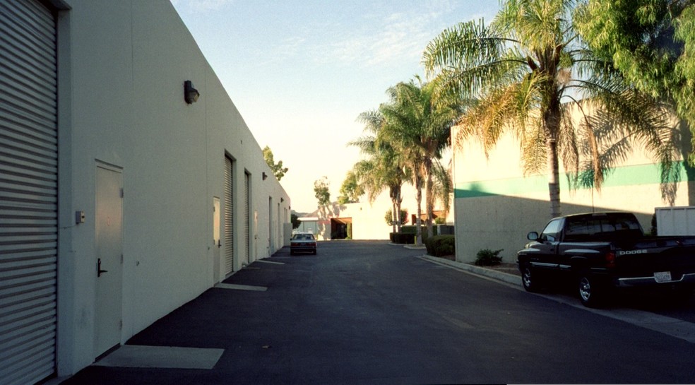 1925 McKinley Ave, La Verne, CA for rent - Building Photo - Image 3 of 7