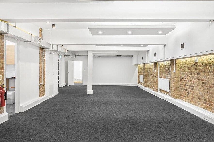 Leonard Circ, London to rent - Interior Photo - Image 3 of 68