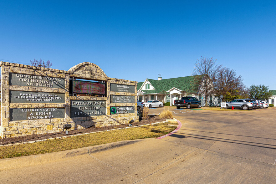 711 W Bailey Boswell Rd, Saginaw, TX for rent - Building Photo - Image 2 of 22