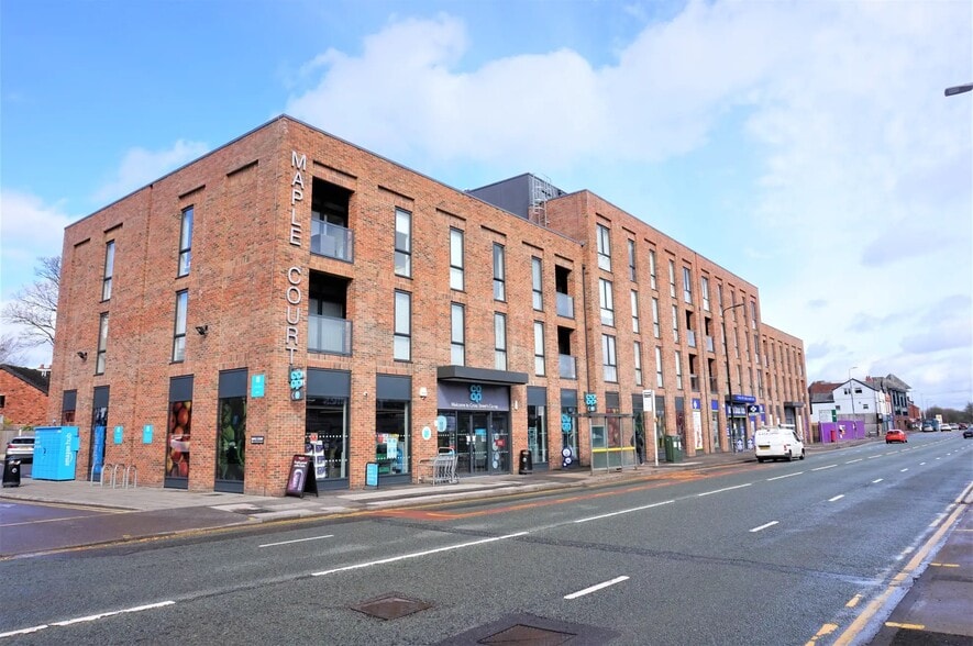 147-149 Cross St, Sale for sale - Primary Photo - Image 1 of 9