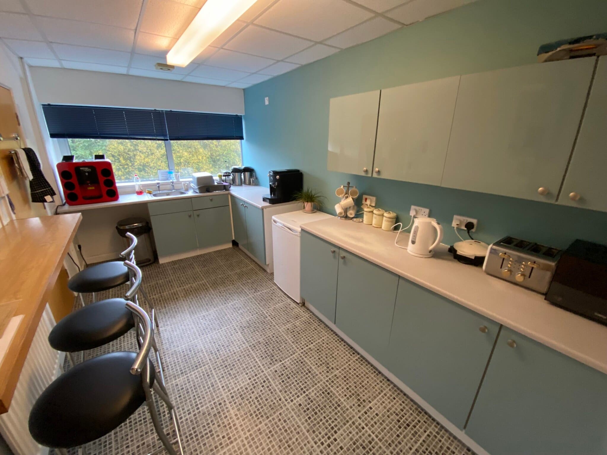 1 Carrside, Nelson to rent Interior Photo- Image 1 of 6