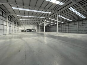 First Av, Doncaster to rent Interior Photo- Image 1 of 5