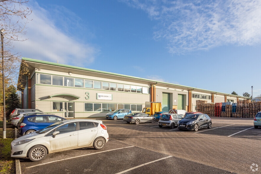 Hurricane Rd, Brockworth to rent - Building Photo - Image 2 of 5