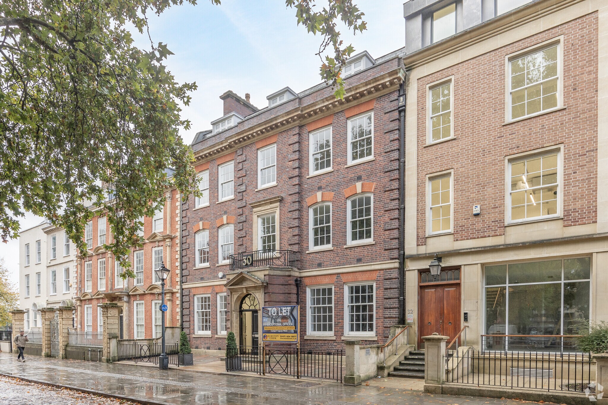 30 Queen Sq, Bristol for sale Primary Photo- Image 1 of 1