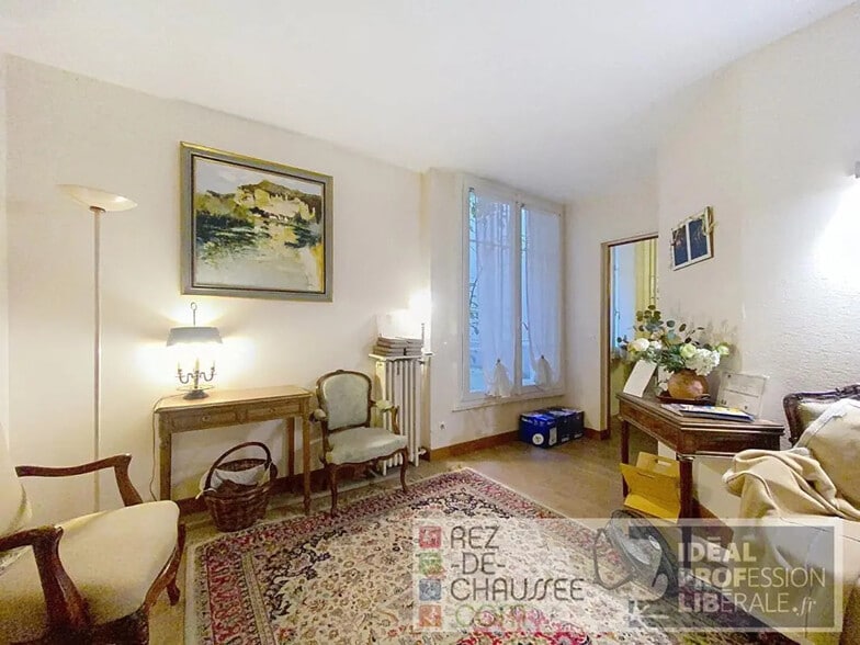 Build-to-Rent in Paris for sale - Interior Photo - Image 3 of 3