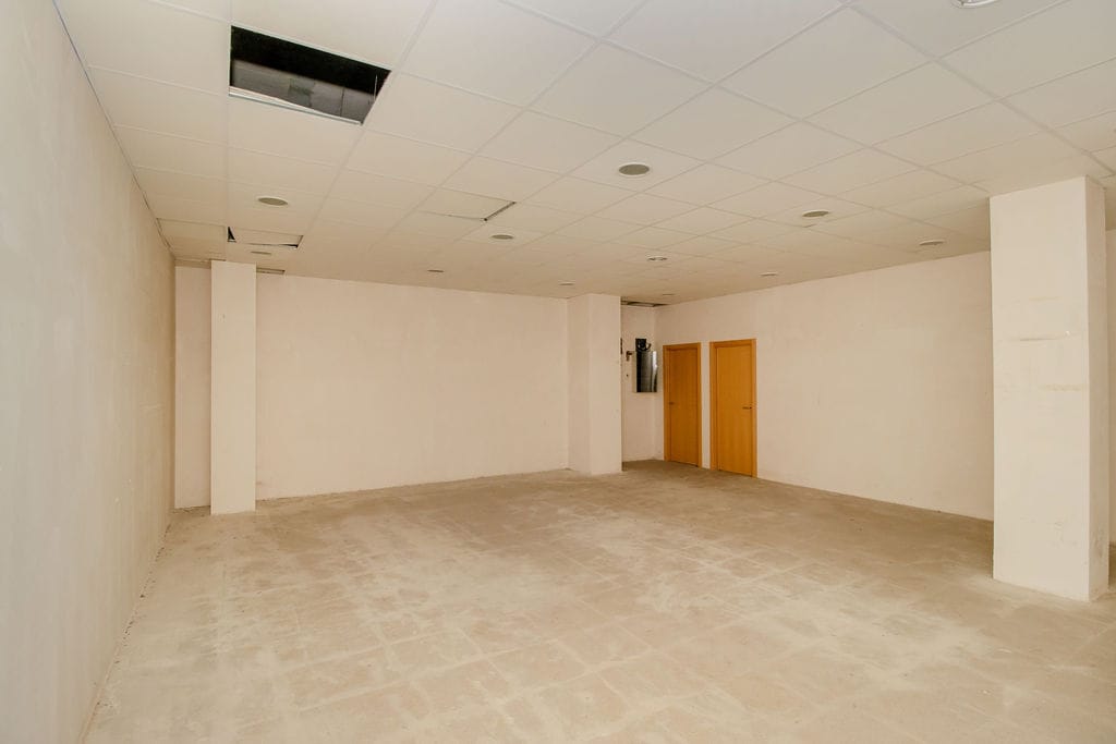Vic, BAR 08500 - Unit 01 -  - Interior Photo - Image 1 of 4
