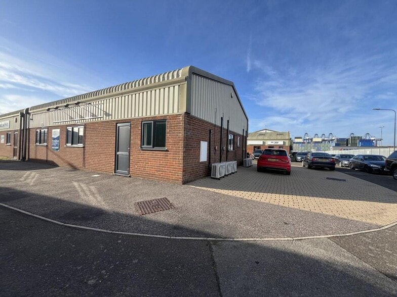 11-15 Schneider Business Park, Felixstowe to rent - Building Photo - Image 1 of 11