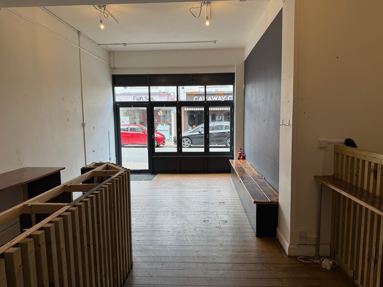 14 Station Rd, Gerrards Cross to rent - Building Photo - Image 3 of 6