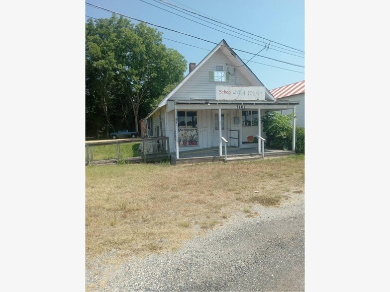 7401 Railroad Ave, Nassawadox, VA for sale - Primary Photo - Image 1 of 7