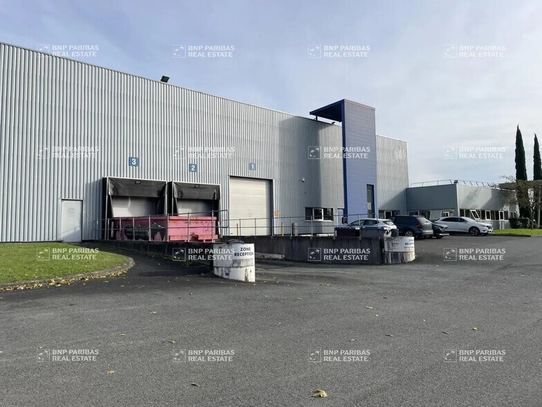 Office in Blanquefort to rent - Building Photo - Image 2 of 37