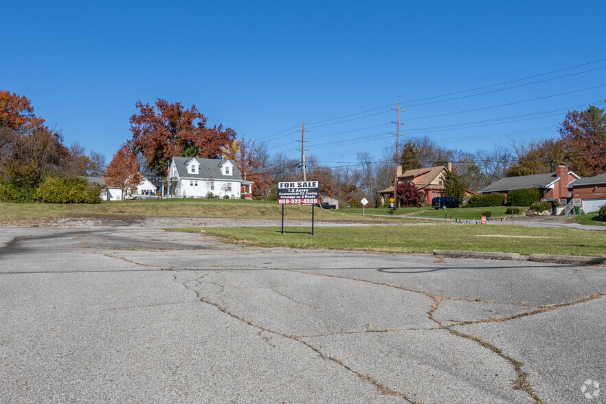 1954 Petersburg Rd, Hebron, KY for sale - Primary Photo - Image 1 of 1