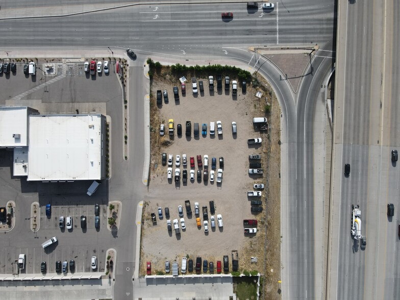 13754 South Redwood Road, Riverton, UT to rent - Building Photo - Image 3 of 5