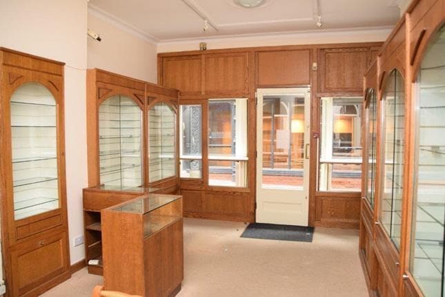 11 Thoroughfare, Ipswich to rent - Building Photo - Image 2 of 3