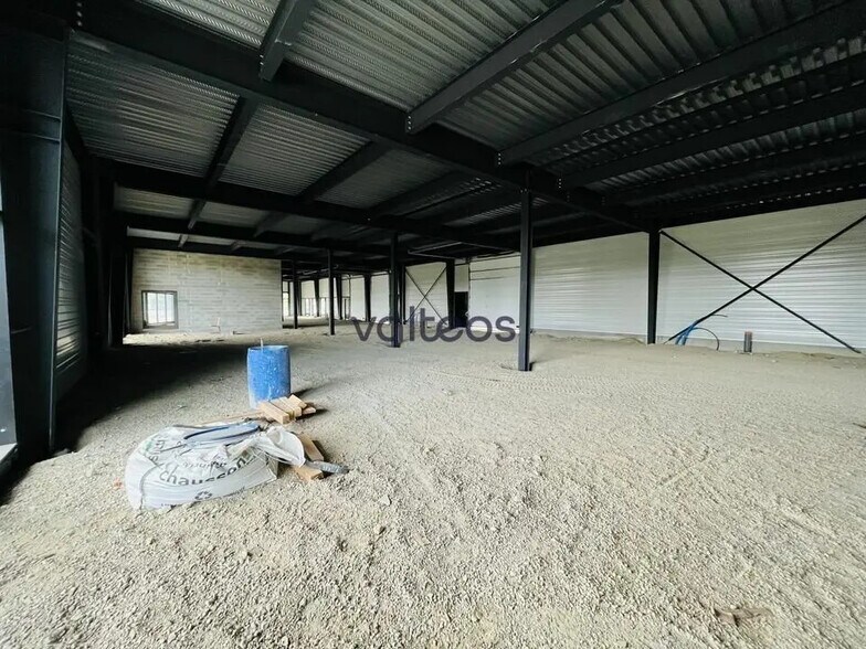 Light Industrial in Pinsaguel to rent - Interior Photo - Image 2 of 8