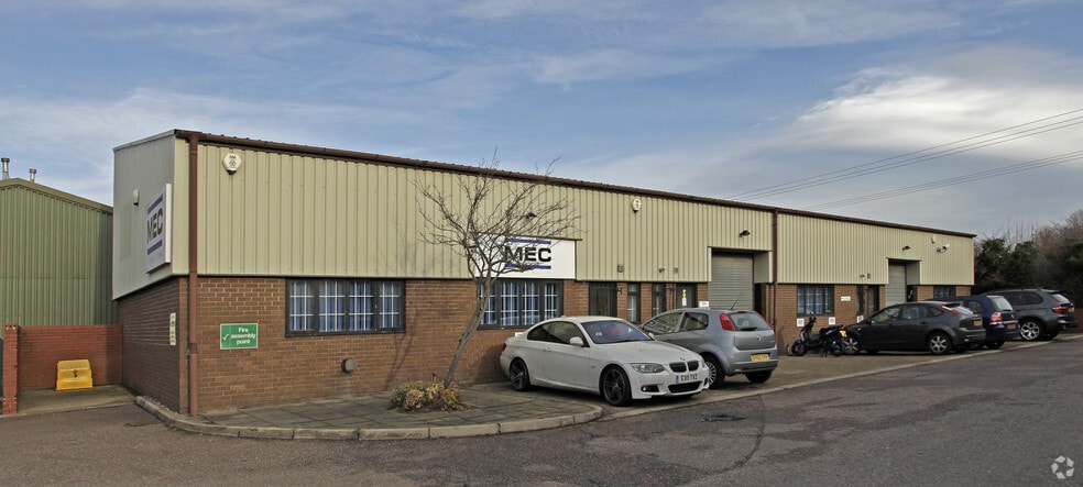 Blackburn Rd, Dunstable for sale - Primary Photo - Image 1 of 1