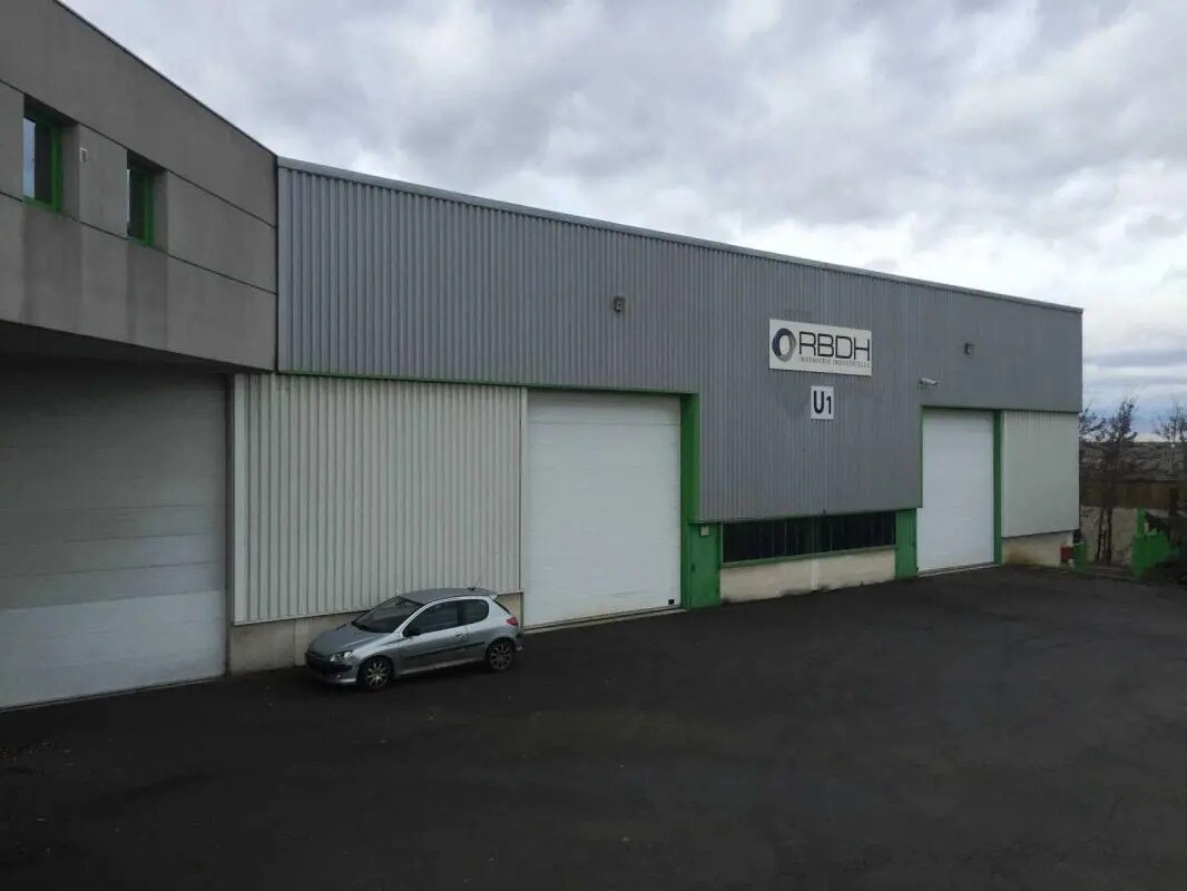 Light Industrial in Jassans-Riottier to rent Building Photo- Image 1 of 9