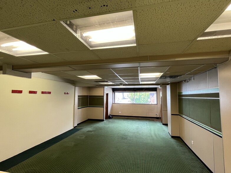 2 Old Church Rd, Cardiff to rent - Building Photo - Image 3 of 10