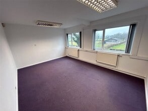 Low Moor Ln, Scotton to rent Interior Photo- Image 2 of 5