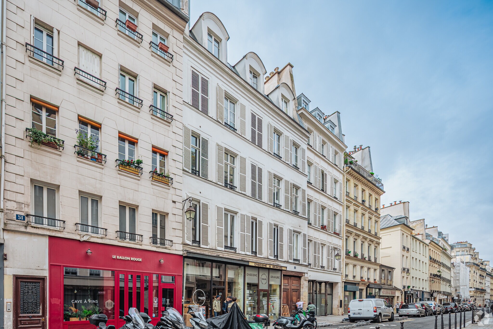 Build-to-Rent in Paris for sale Primary Photo- Image 1 of 3
