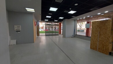 Retail in Logroño, La Rioja to rent Interior Photo- Image 2 of 11