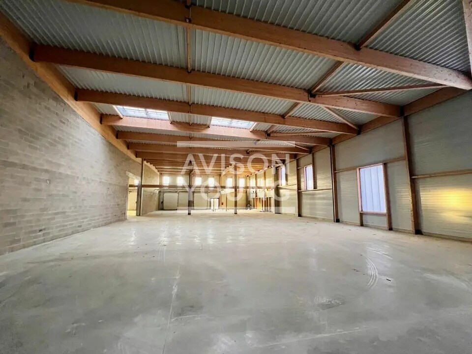 Light Industrial in Puiseux-en-France to rent Interior Photo- Image 1 of 5