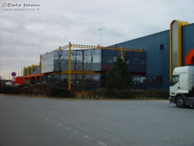Industrial in Compans to rent - Building Photo - Image 3 of 22
