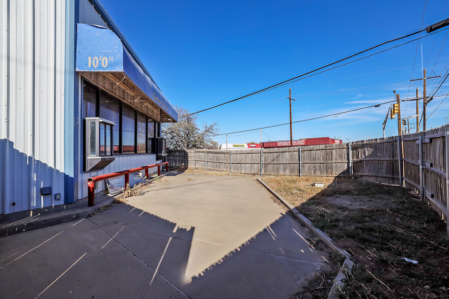 4001 River Rd, Amarillo, TX for rent - Building Photo - Image 3 of 27