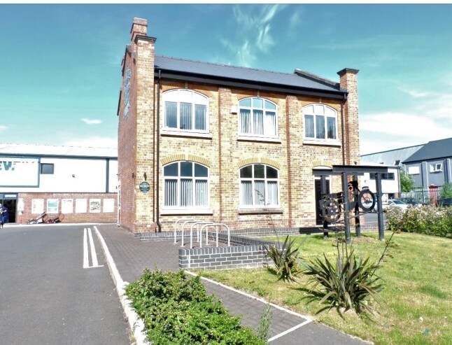 Hewell Rd, Redditch for sale - Primary Photo - Image 1 of 1