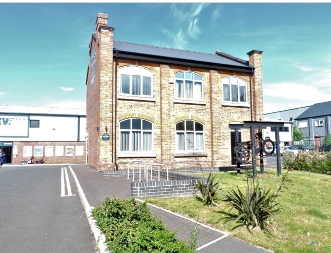 Hewell Rd, Redditch for sale Primary Photo- Image 1 of 1