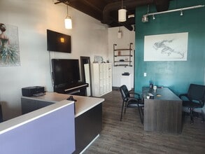 10855 N Frank Lloyd Wright Blvd, Scottsdale, AZ to rent Interior Photo- Image 1 of 8