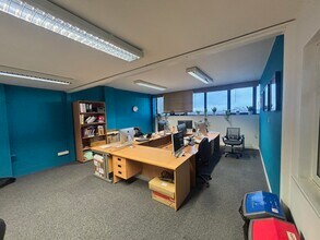 Cartside Ave, Inchinnan to rent Interior Photo- Image 2 of 6