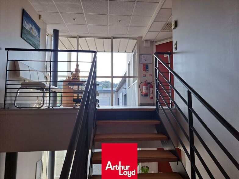 Light Industrial in Trévoux for sale - Interior Photo - Image 3 of 7