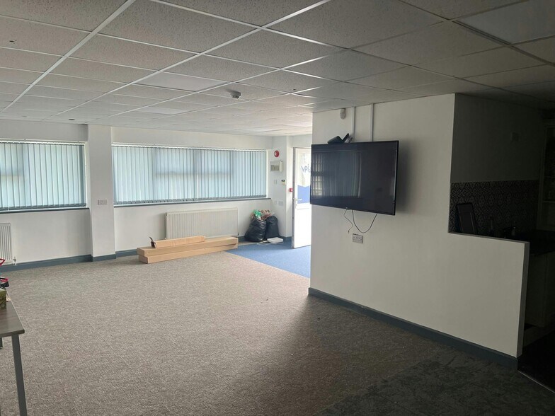 Mill Rd, Durham to rent - Building Photo - Image 2 of 3