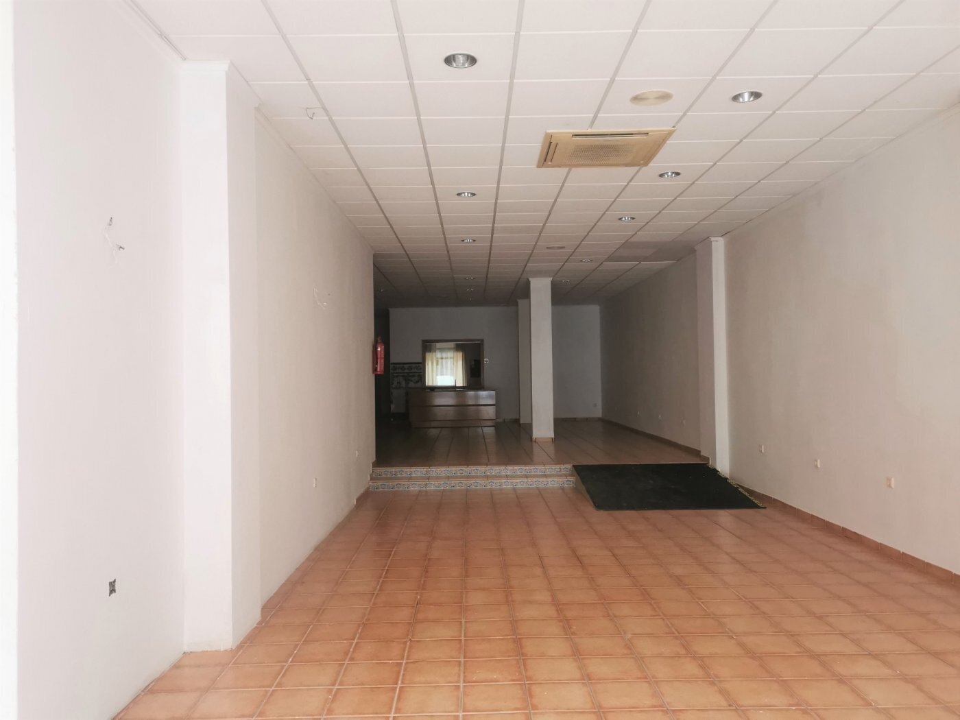 Retail in Ontinyent, Valencia to rent Building Photo- Image 1 of 5