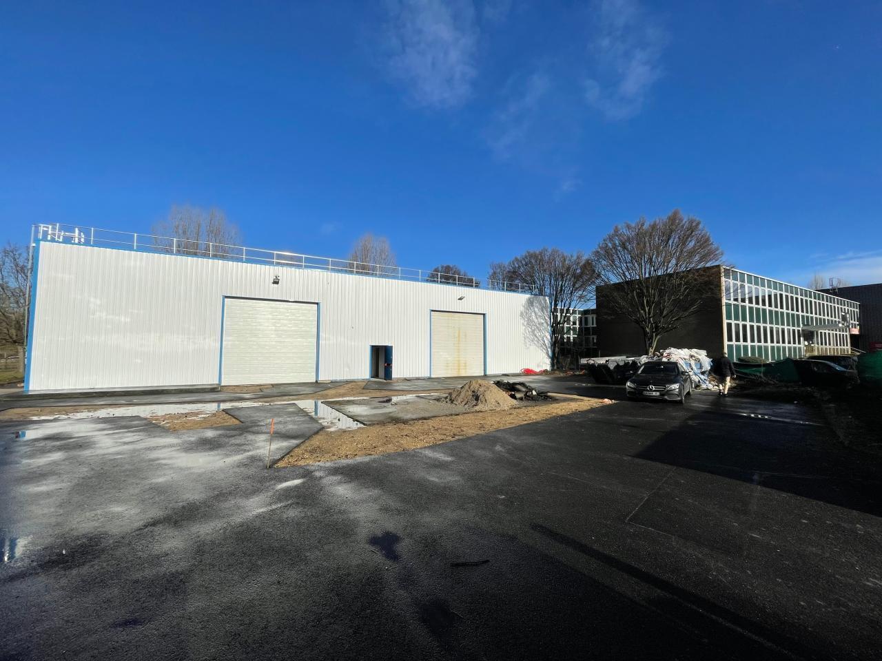 Light Industrial in Colombes to rent Building Photo- Image 1 of 11